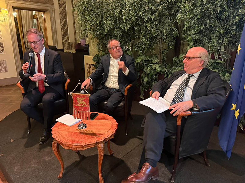 Due modi di vivere la cultura europea a Venezia a confronto, 22 settembre 2026